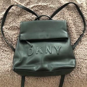 DKNY TILLY Medium Black Backpack